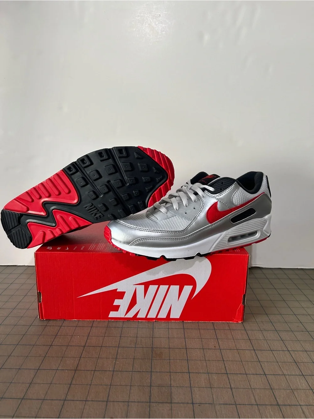 Nike Air Max 90 ‘Icons - Silver Bullet’